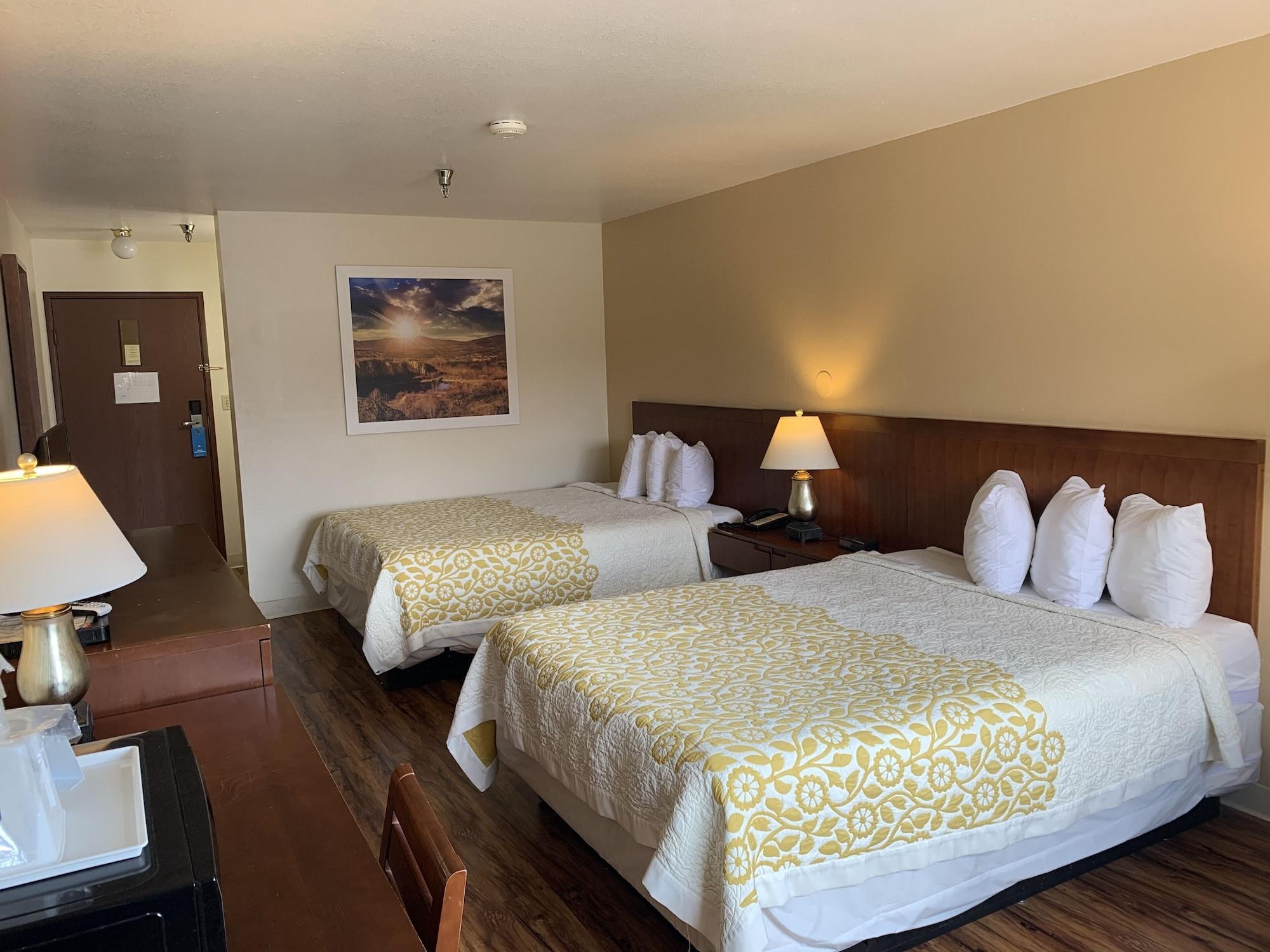 Days Inn By Wyndham تاوس المظهر الخارجي الصورة