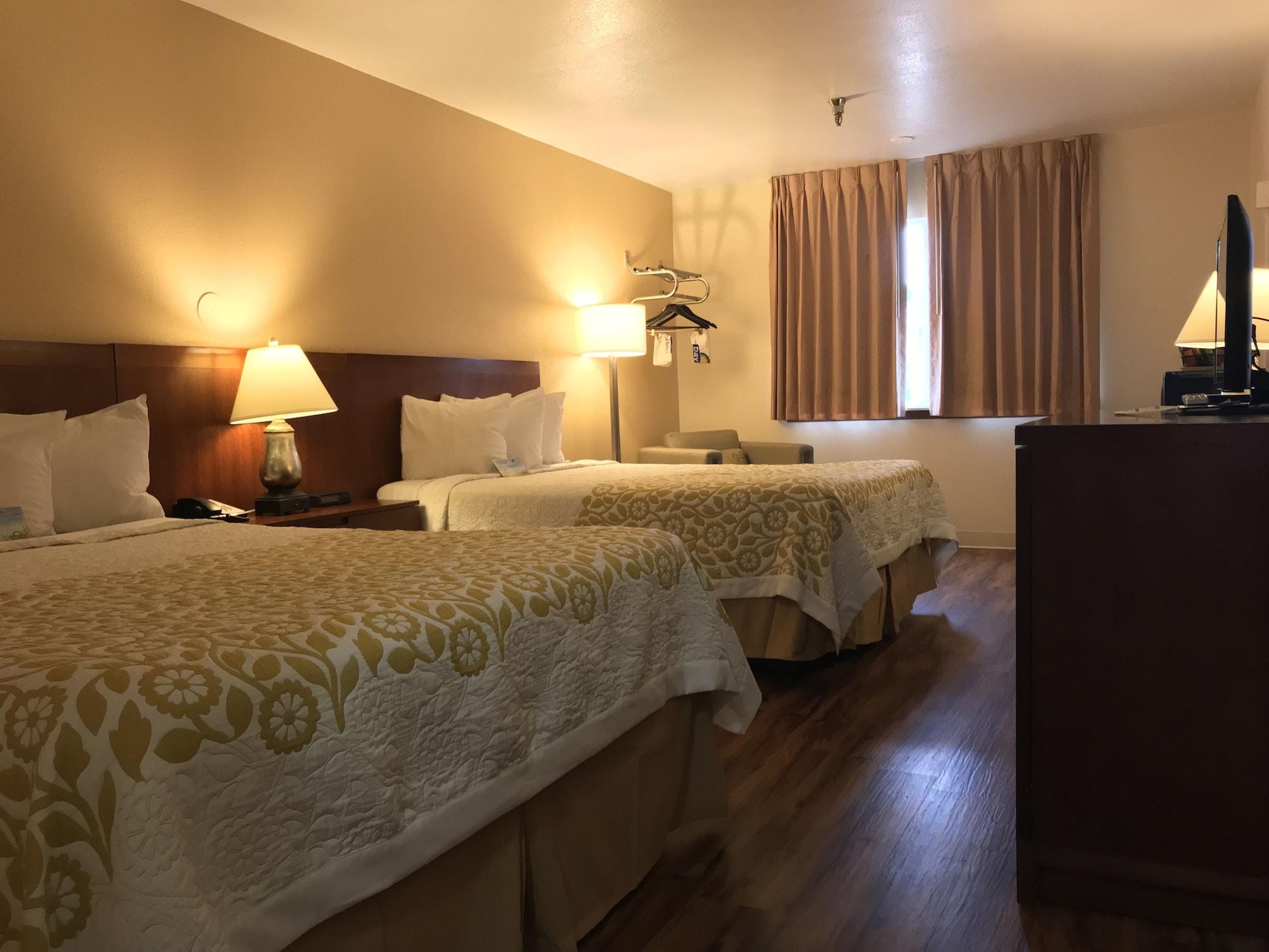 Days Inn By Wyndham تاوس المظهر الخارجي الصورة
